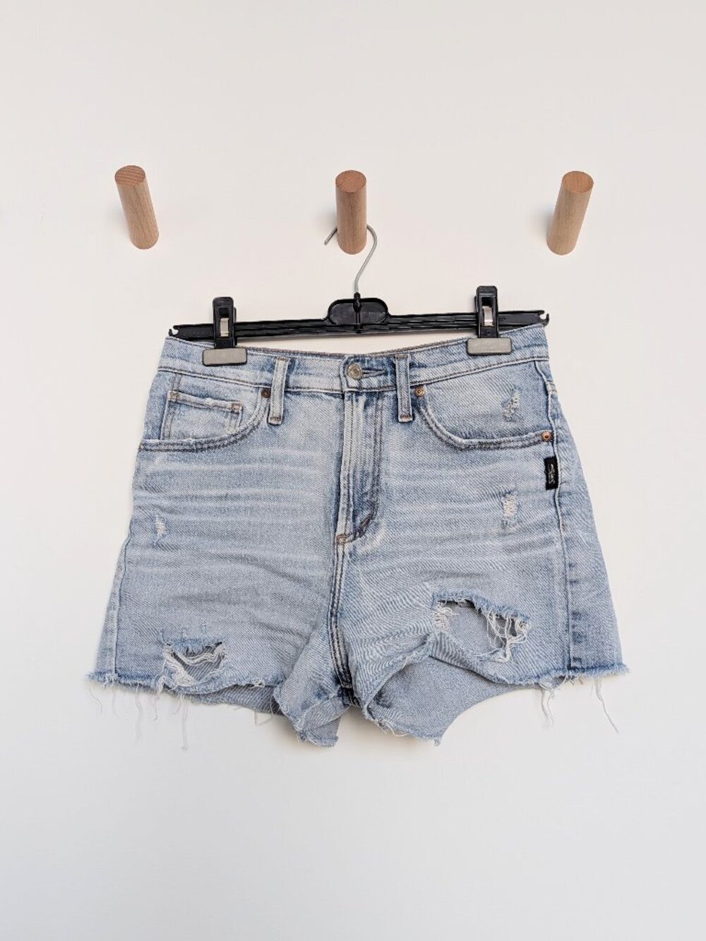 Silver Jeans High-Rise Denim Shorts – Light Blue, Women's 26